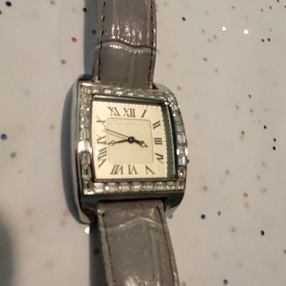 Isaacmizrahilive Ladies wrist watch